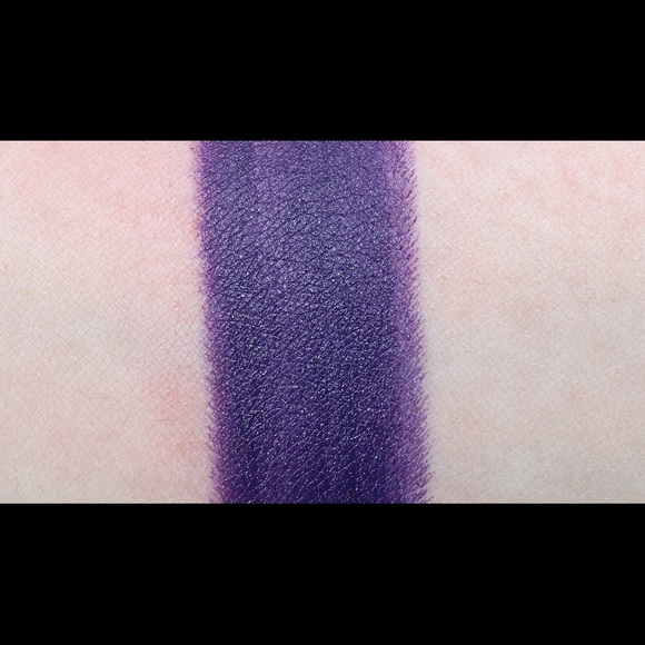 MAC Matte Lipstick in Witching Hour - Picture 7 of 8